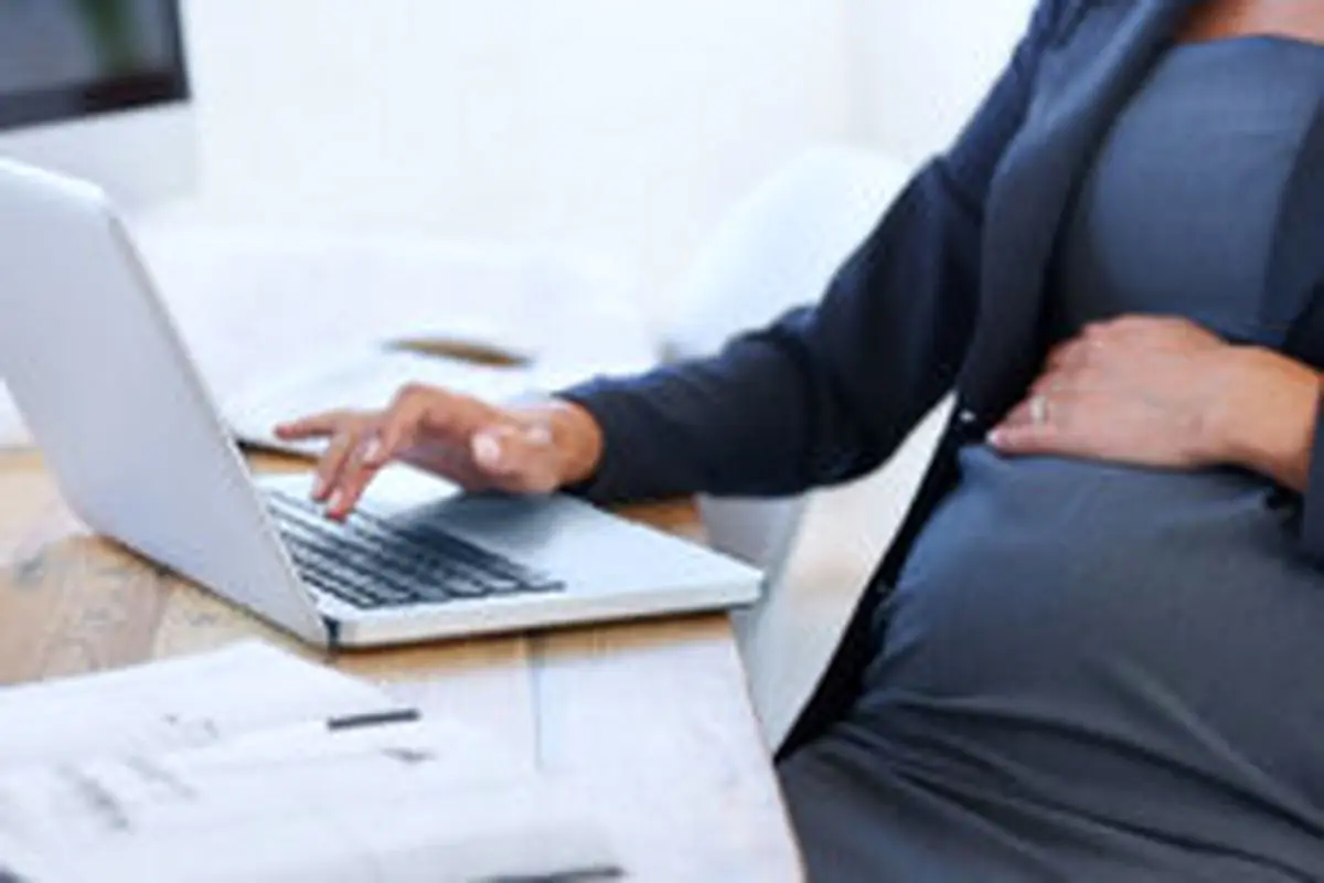آیا هنگام بارداری می‌توانم فعالیت حرفه‌ای خود را ادامه دهم؟