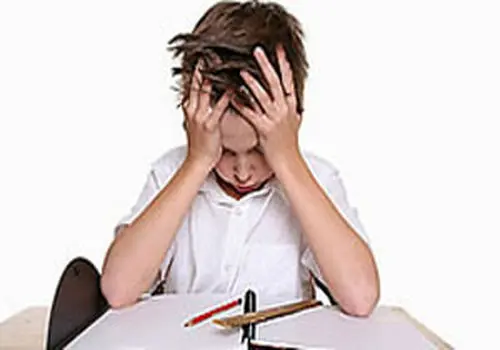 نحوه صحیح برخورد با کودک لجباز 
