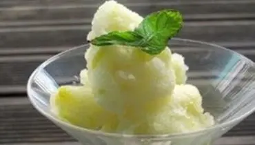 طرز تهیه بستنی یخی با طعم لیمو