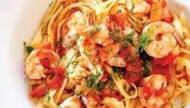 طرز تهیه «پاستا تالیاتله» با اسفناج و سس میگو