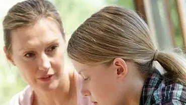 
چه نکات مهمی را قبل از شروع عادت ماهیانه با دختران در میان بگذاریم؟