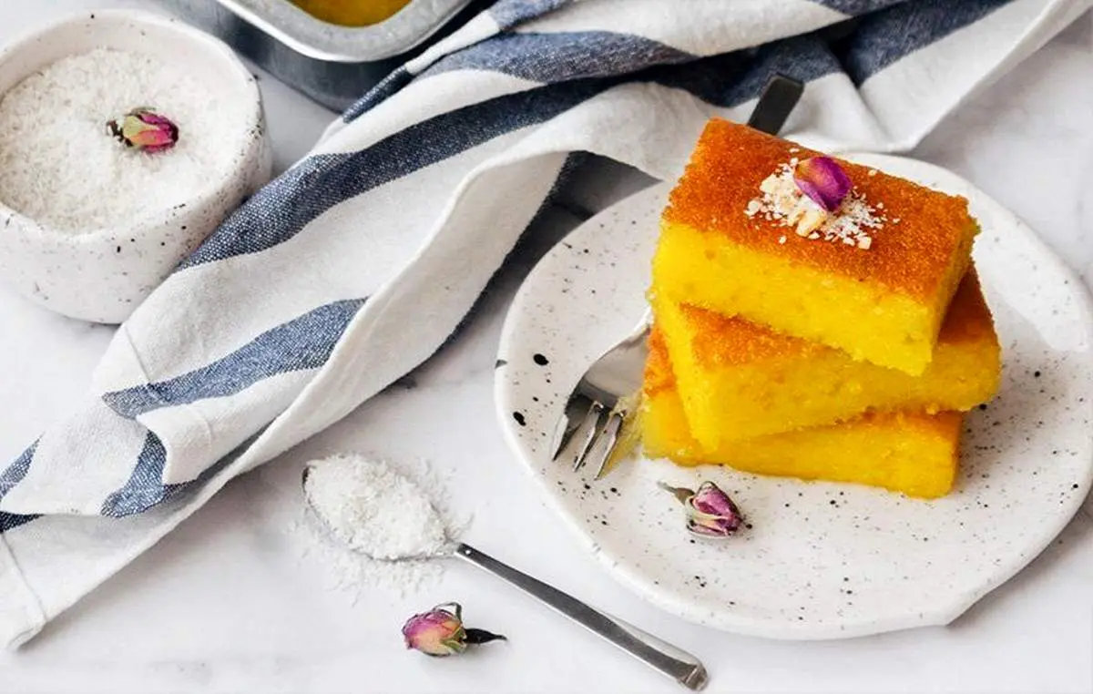 طرز تهیه کیک باقلوایی زعفرانی