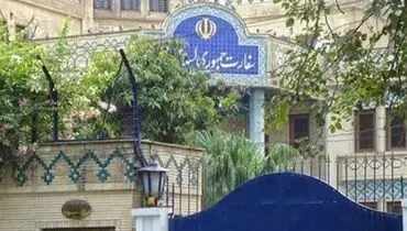 سفارت ایران ادعا دریافت پول برای عبور کشتی‌ها از تنگه هرمز  را رد کرد

