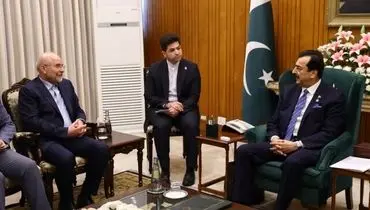 قالیباف در دیدار با رئیس سنای پاکستان: نسخه اردو کتاب «رفراندوم فلسطین» اهدا شد