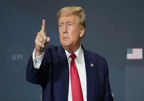 عکس جالب دونالد ترامپ در تهران