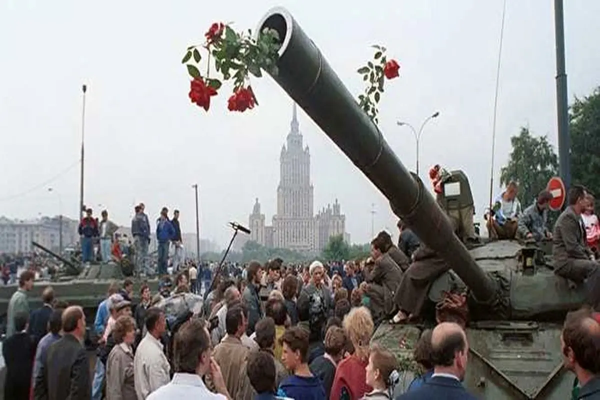 چرا اصلاحات گورباچف مانع از فروپاشی شوروی نشد؟