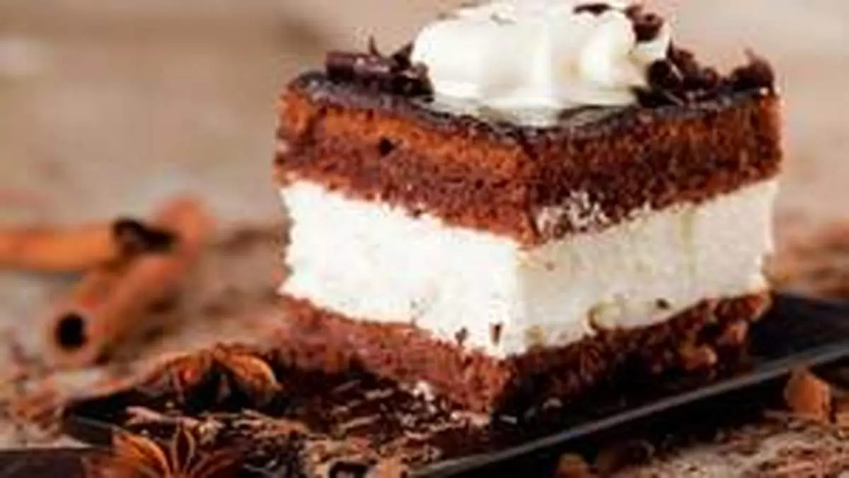 طرز تهیه آسان ترین کیک بستنی
