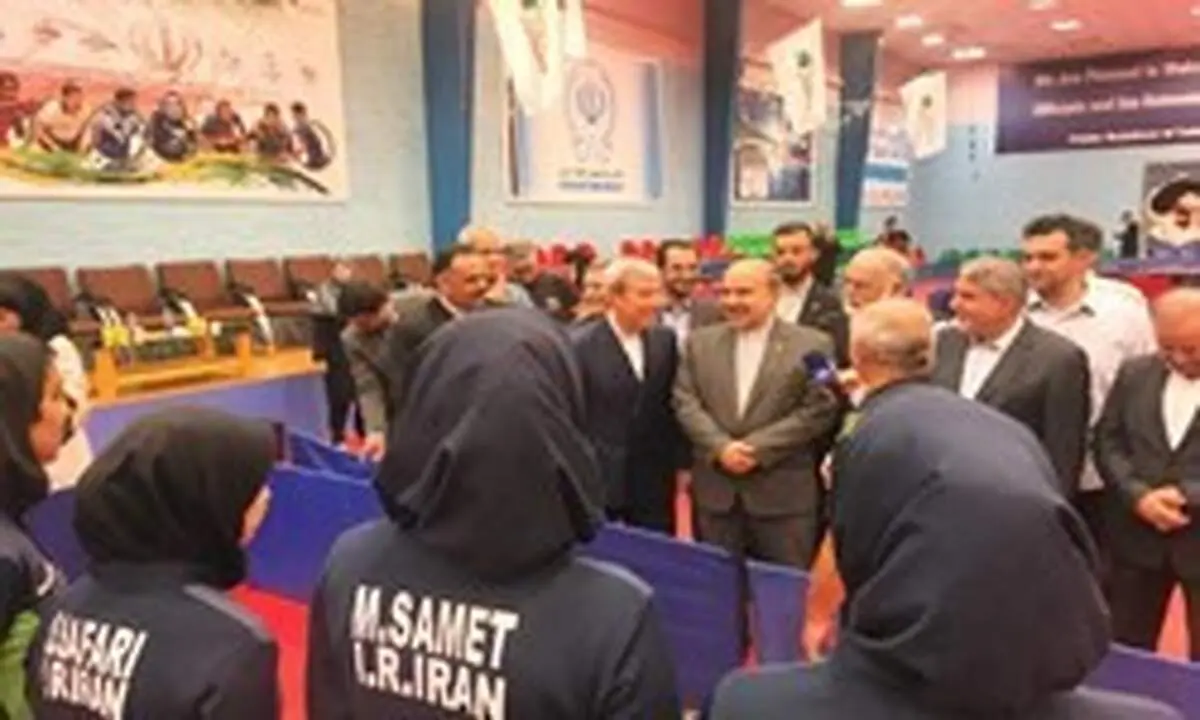 خطر از بیخ گوش وزیر گذشت!