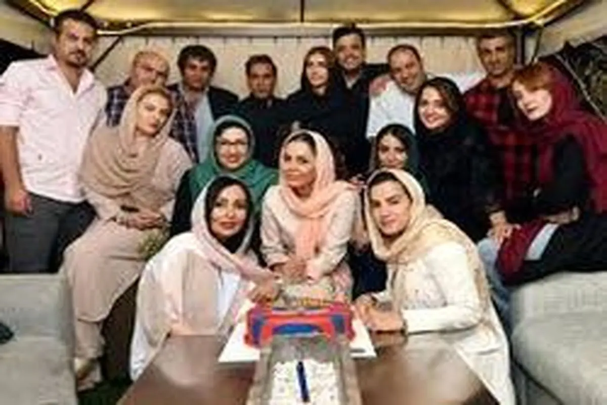 کیهان: برخی بازیگران با رسانههای ضدانقلاب همراه شده اند