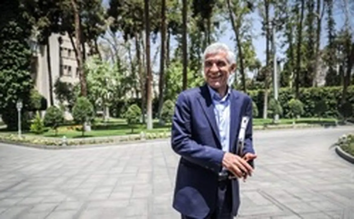 آیا منع به کارگیری بازنشستگان شامل حال شهردار تهران میشود؟