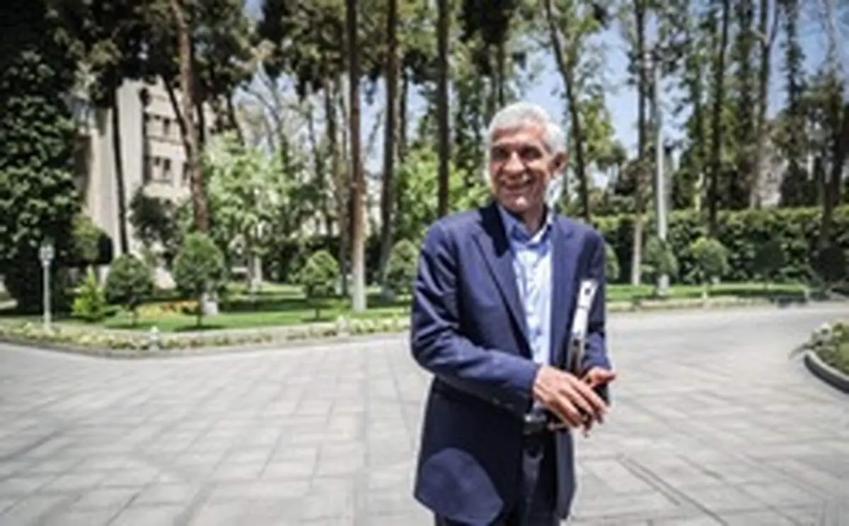 آیا منع به کارگیری بازنشستگان شامل حال شهردار تهران می‌شود؟
