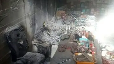 یک مغازه ظروف پلاستیکی در آتش‌ سوخت