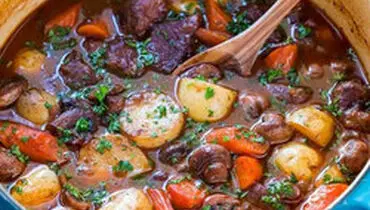 طرز پخت خورش گوشت بره و سبزیجات در فر