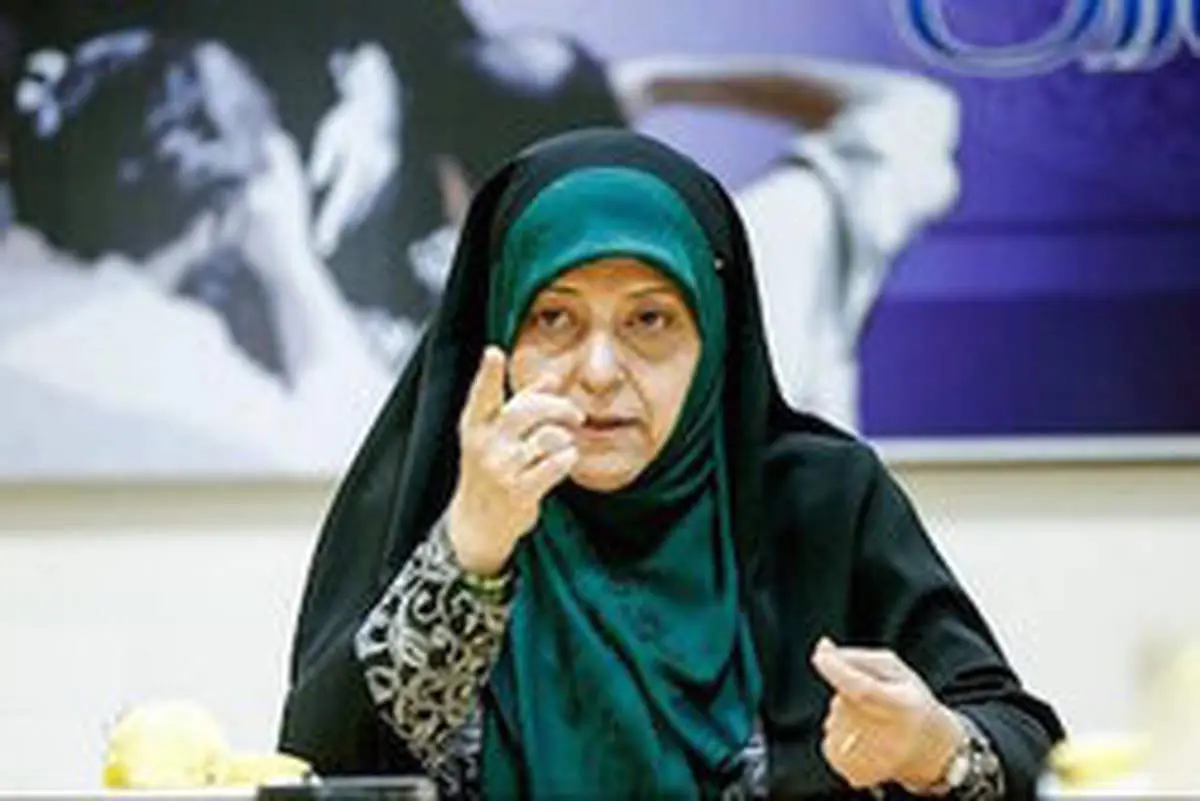 ابتکار: حق خروج از کشور مطالبه قانونی زنان است