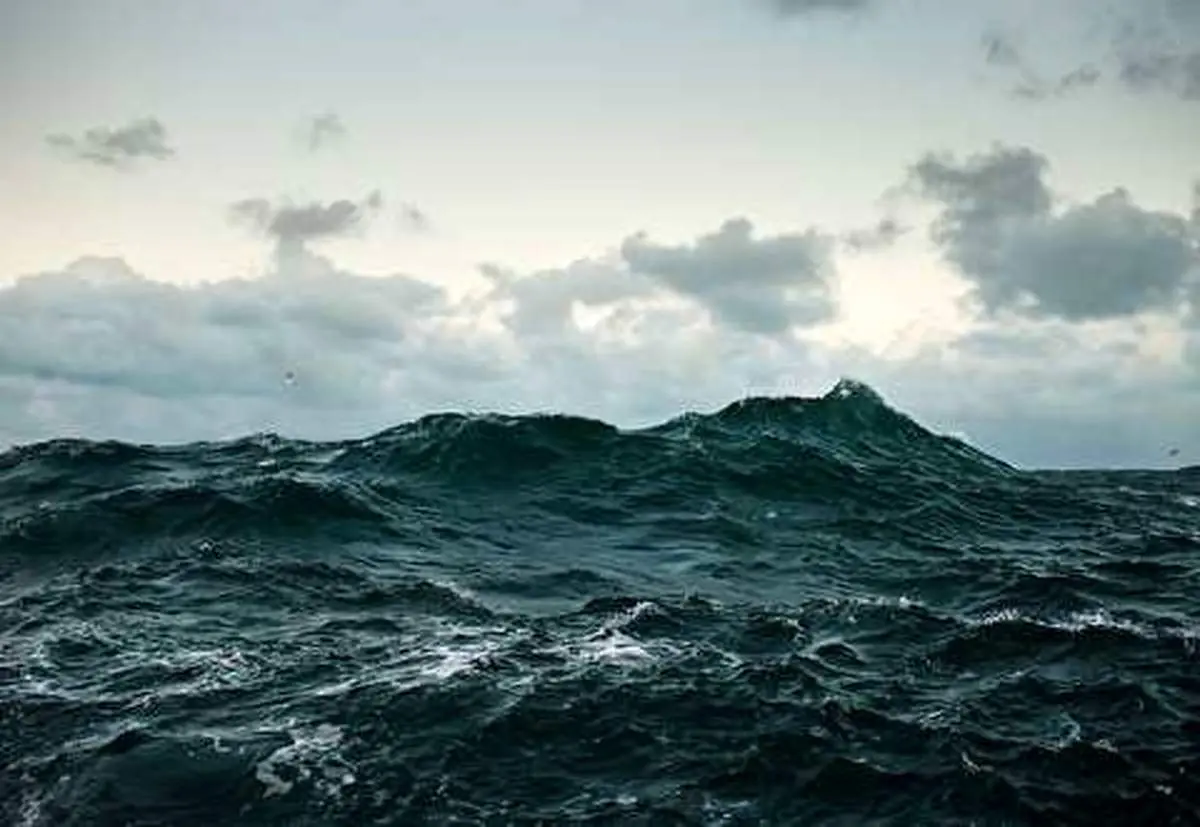 ویدیو| نجات سه ماهیگیر در دریای شمال