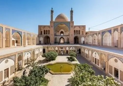 ضرغامی: گردشگر نجس نیست؛ گردشگران برای استفاده از دستشویی وارد یک مسجد شده‌اند، خادم مسجد...+ فیلم

