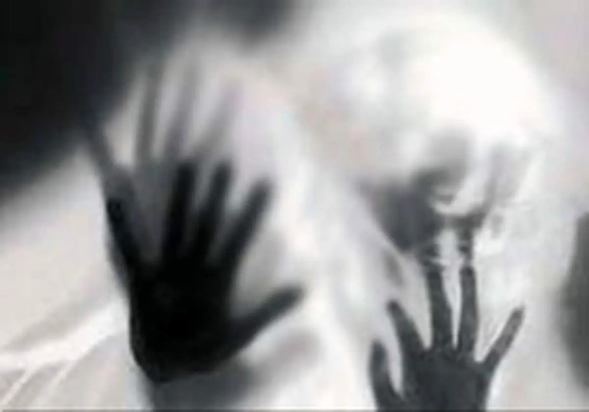 تجاوز گروهی به یک دختر ۲۱ ساله