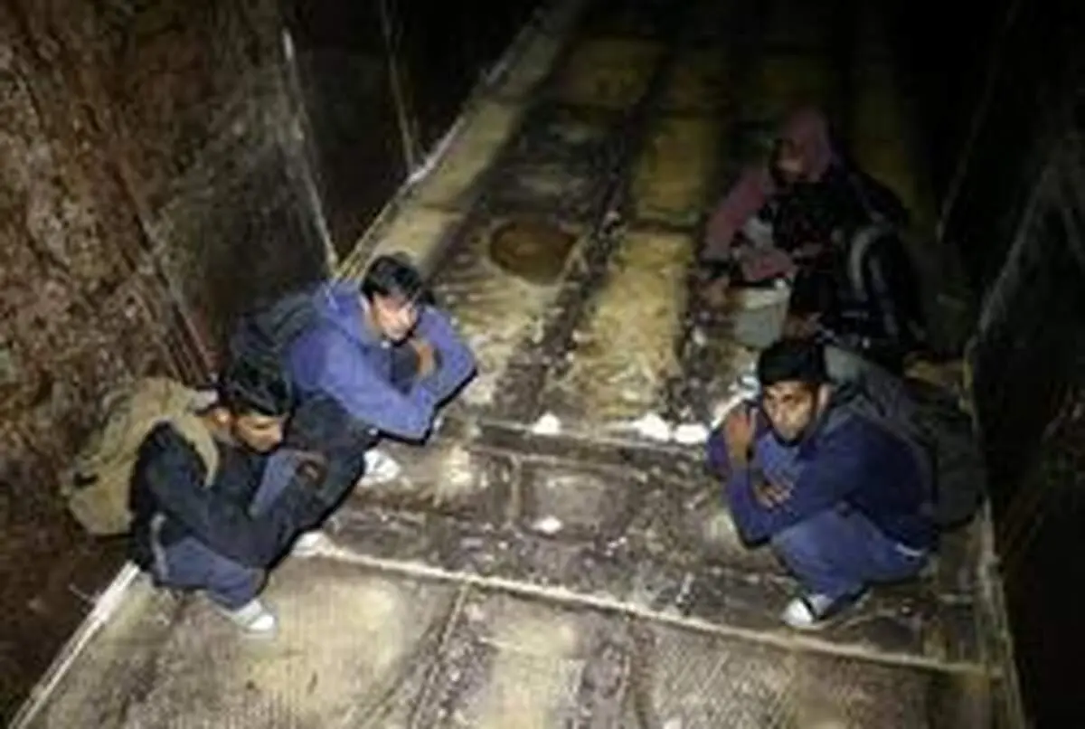 توقف ده‌ها مهاجر پنهان شده در قطار باری در بوسنی