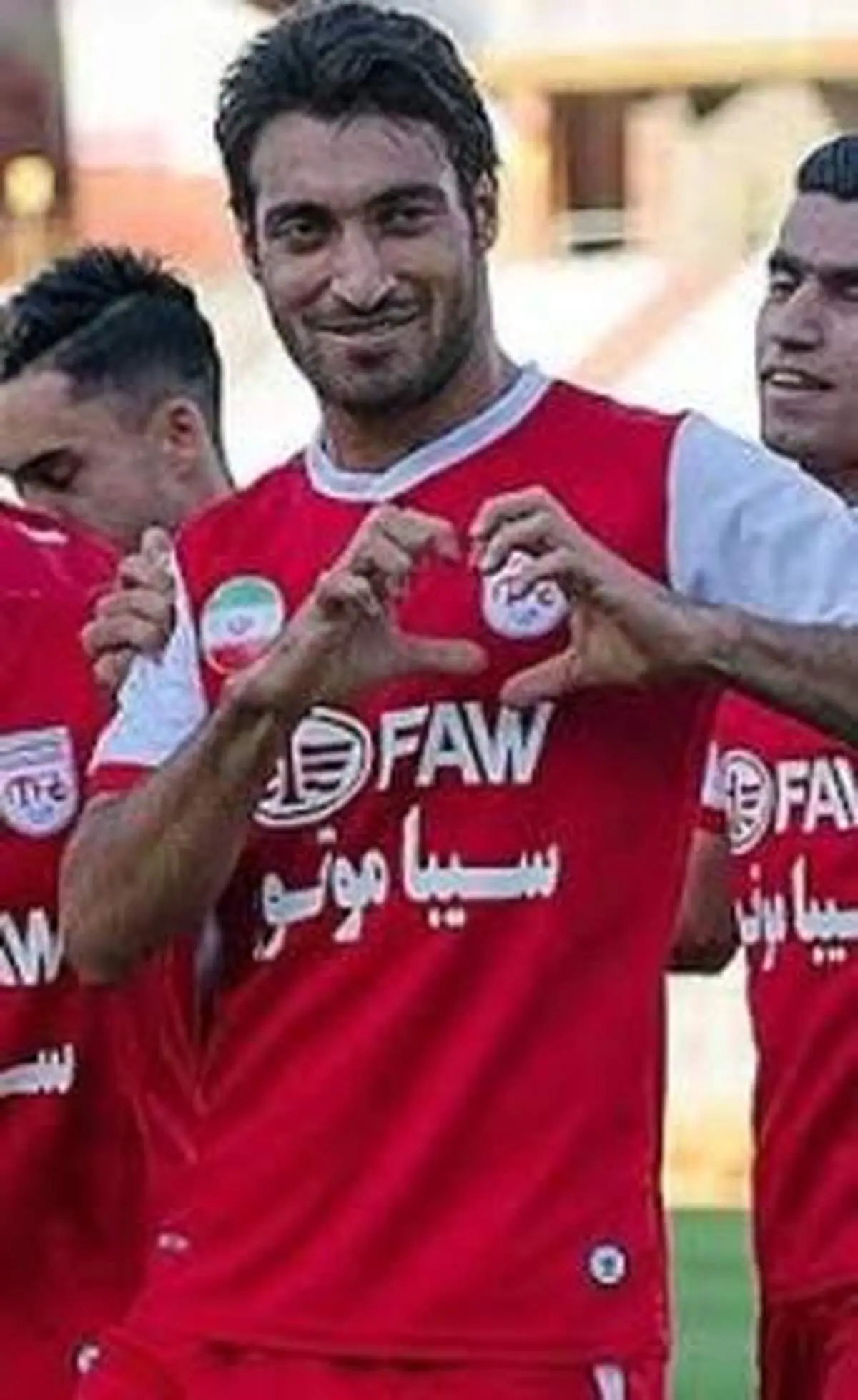 بازیکن پرسپولیس یک ماه محروم شد