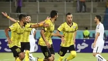 سپاهان از شکست مقابل پارس جنوبی گریخت