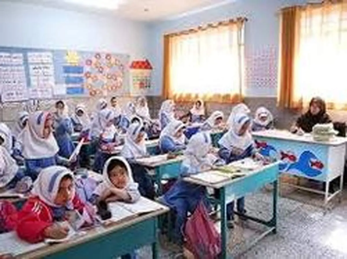 حکیم زاده: هیچ کلاس دوره ابتدایی بدون معلم نمی‌ماند