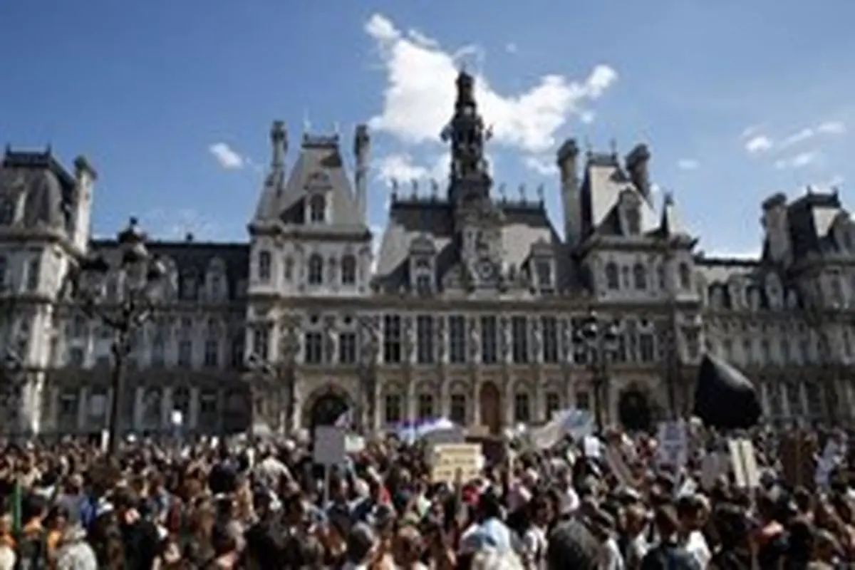 اعتراض به اقدام‌های دولت ماکرون در فرانسه