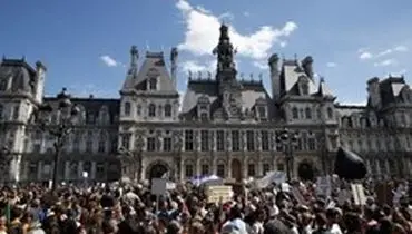 تظاهرات ده‌هاهزار نفری ضد دولتی در فرانسه