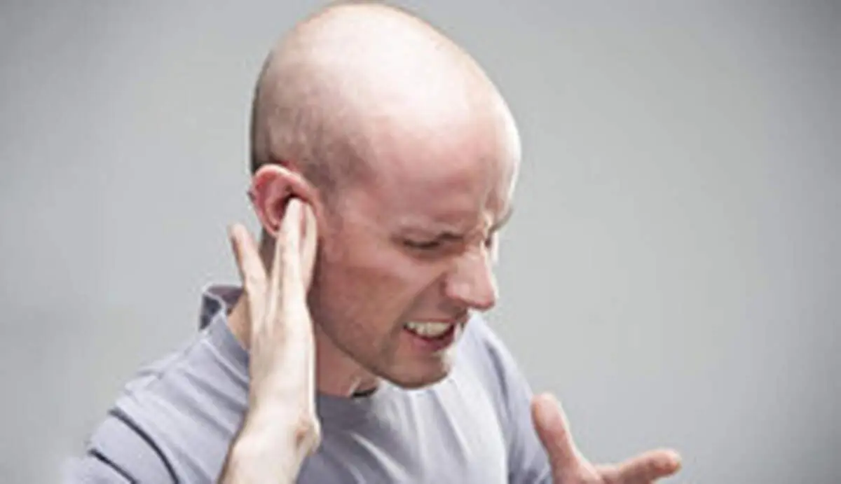 پارگی پرده گوش چه علائمی دارد؟