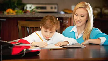 به کودکان در انجام تکالیف کمک کنیم یا نه؟