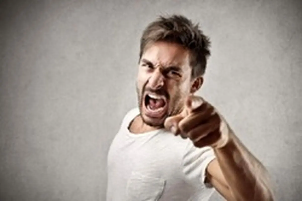 به چه علت افراد خشمگین میشوند؟
