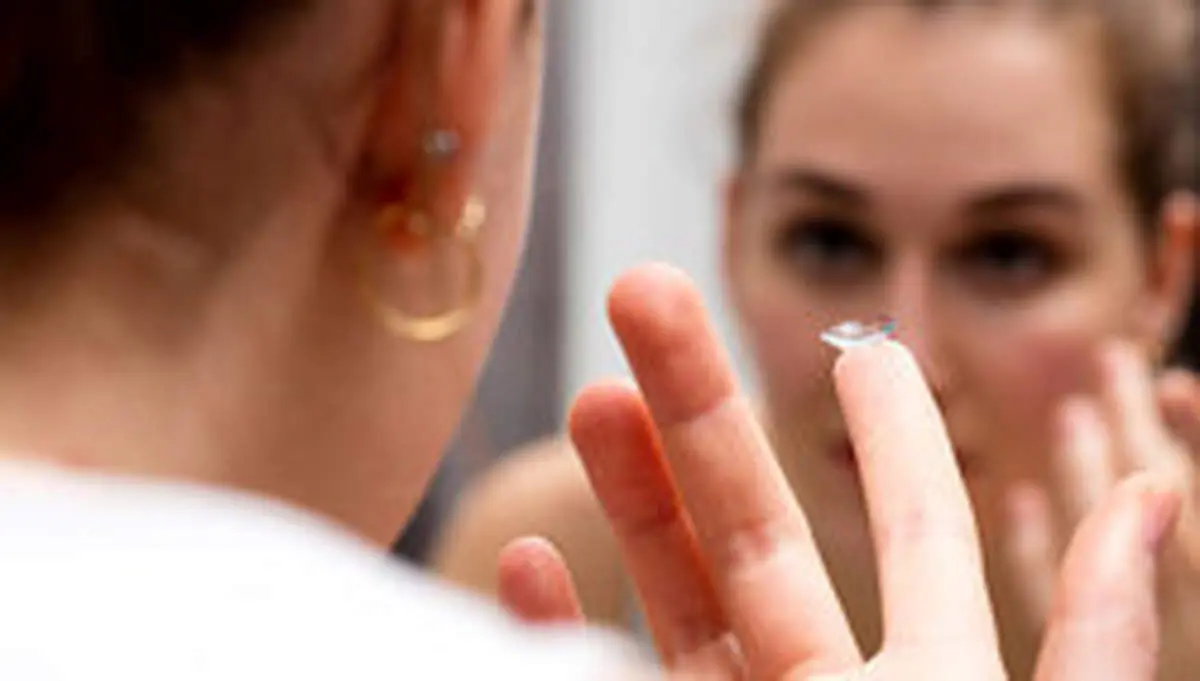 راهکارهای اساسی آرایش چشم با لنز