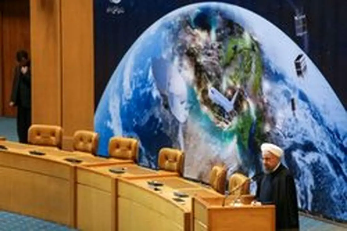 درخواست روحانی از ۴۸ سازمان برای همکاری با کسب و کارهای فضایی
