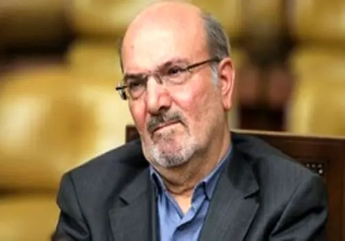 بادامچی: سنگ اندازی پیش پای رئیس جمهور درست نیست
