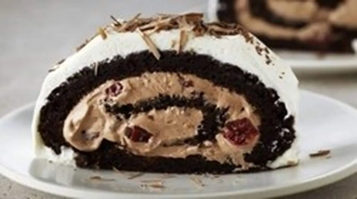 طرز تهیه رولت بلک فارست بدون آرد
