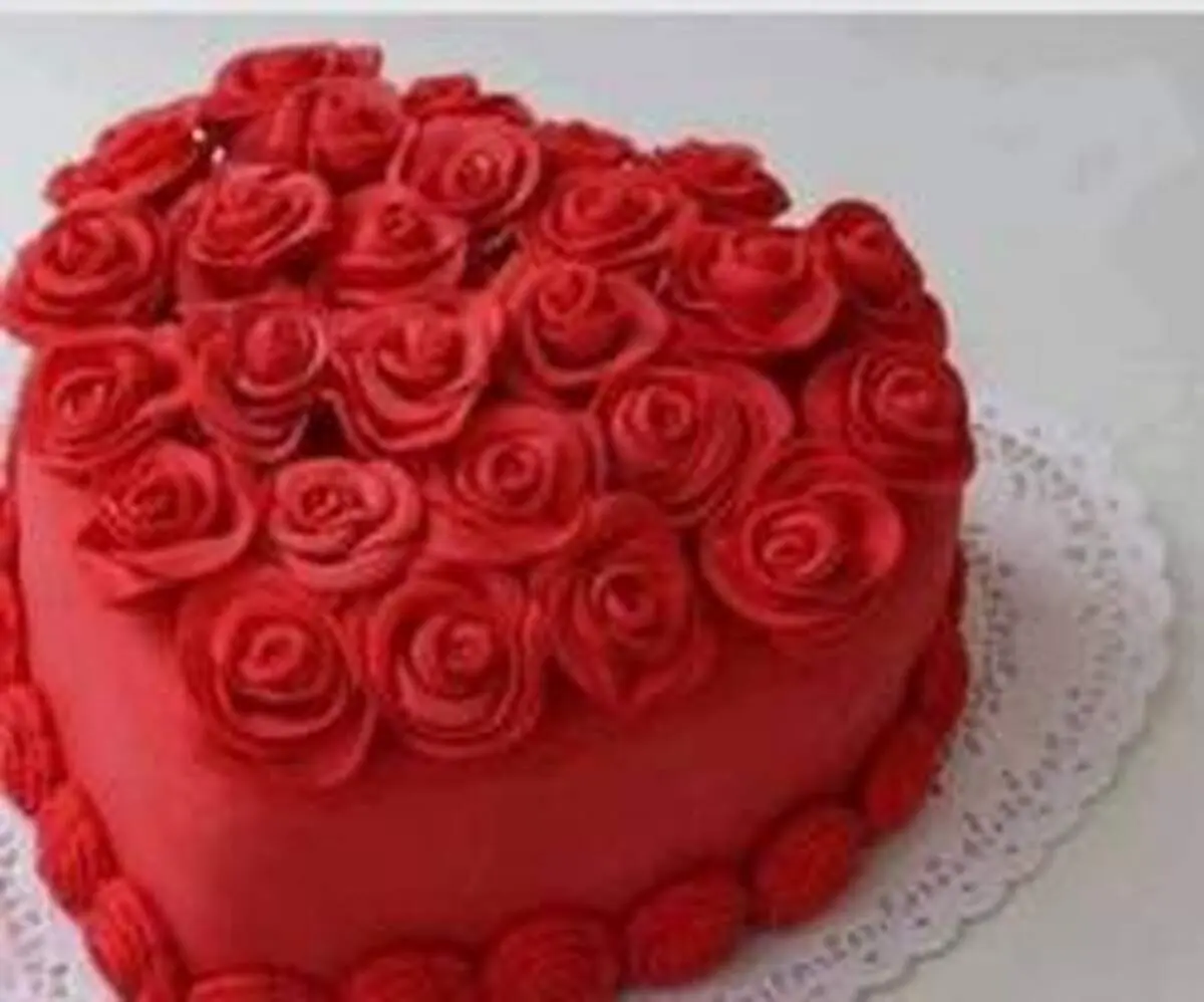 مدل کیک قلبی قرمز و شکلاتی برای سالگرد ازدواج