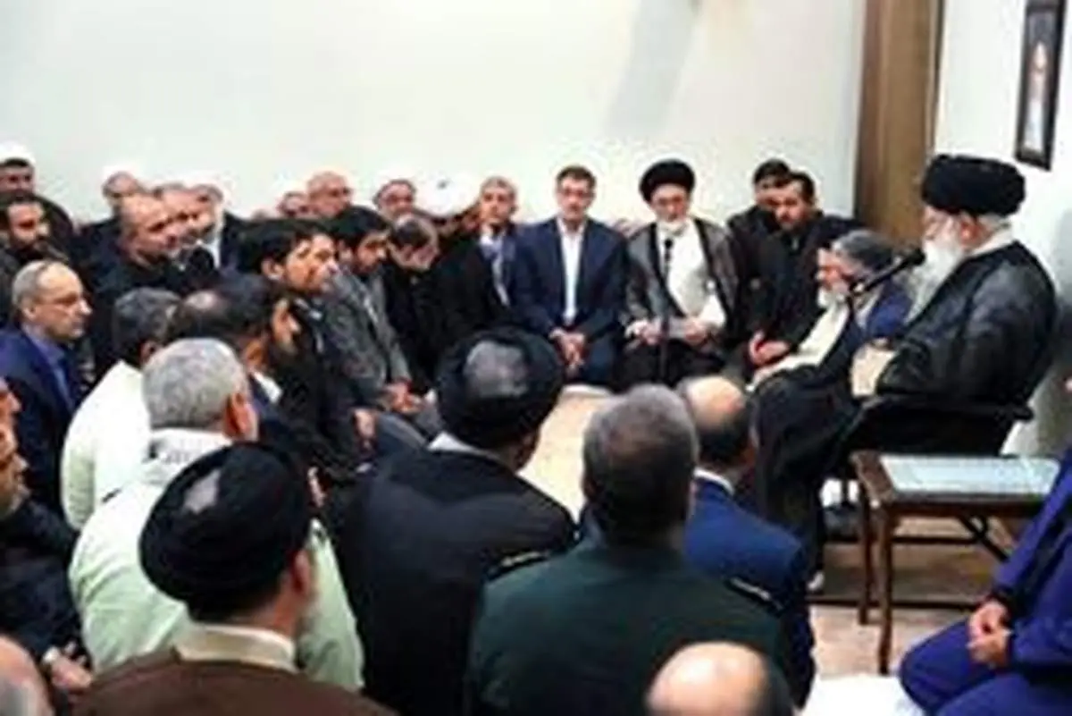 رهبر انقلاب: نباید جنبههای سیاسی حج فراموش شود