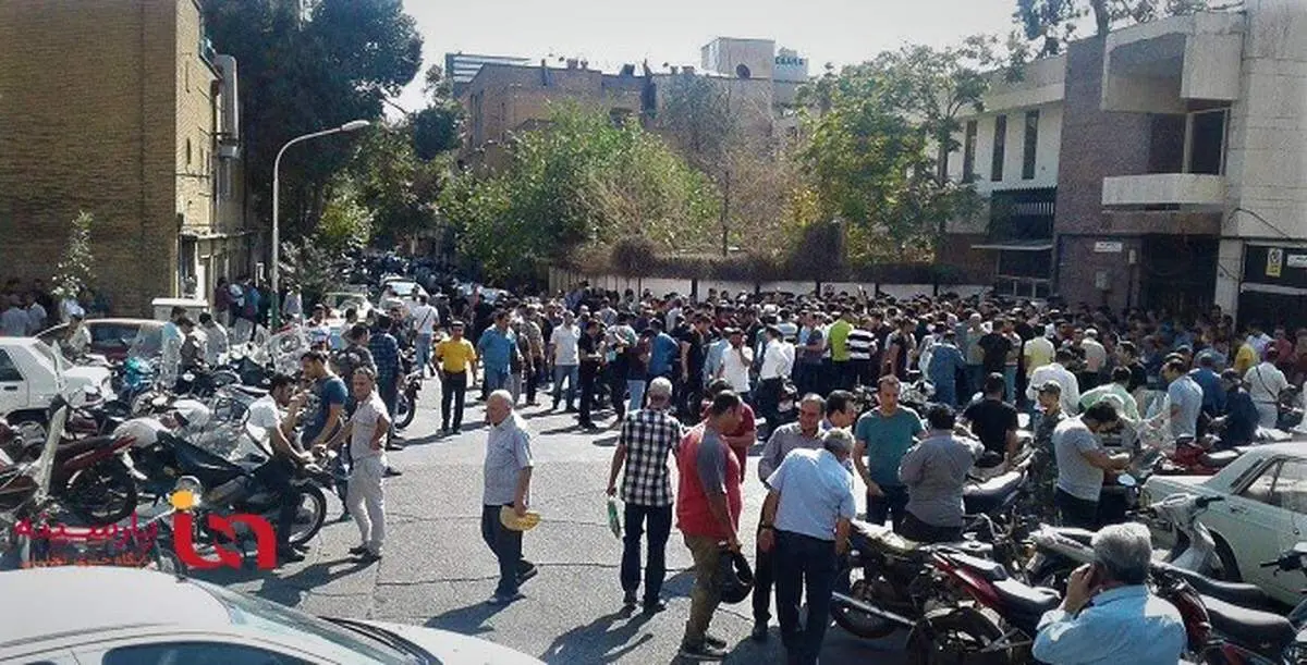 حذف قیمت دلار از «شبکه اطلاع‌رسانی طلا و ارز»/ شخص «قیمت‌ساز» مقیم امارات در مقابل سقوط دلار مقاومت می‌کند