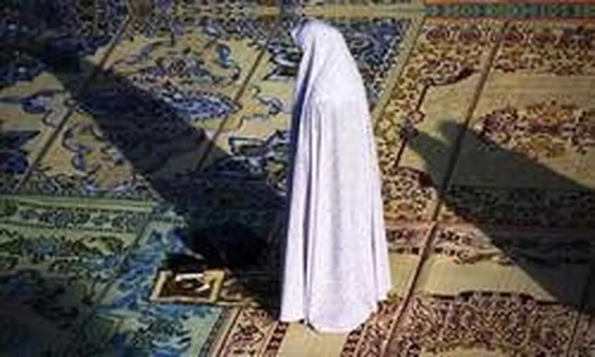 آیا می‌توانیم بعد از رکوع، ذکر «سمع الله لمن حمده» را در حال حرکت بگوییم؟