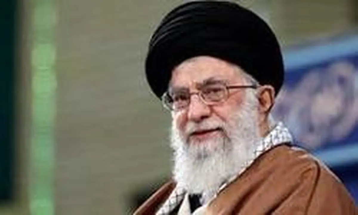 مقام معظم رهبری: چادر را نگه دارید و به آن افتخار کنید
