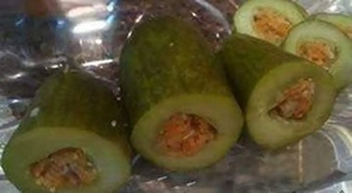 طرز تهیه ترشی خیار شکم پر بسیار خوشمزه