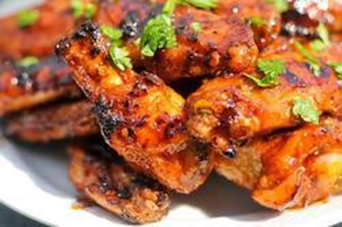 آیا بال و گردن مرغ مضر است؟