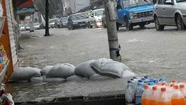 باران شدید، آبگرفتگی معابر و تعطیلی مدارس+فیلم