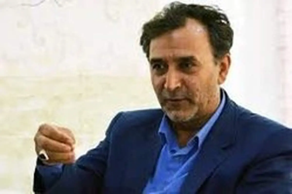 دهقان: به نام مبارزه با تروریسم می‌خواهند اقتصاد کشور را قفل کنند