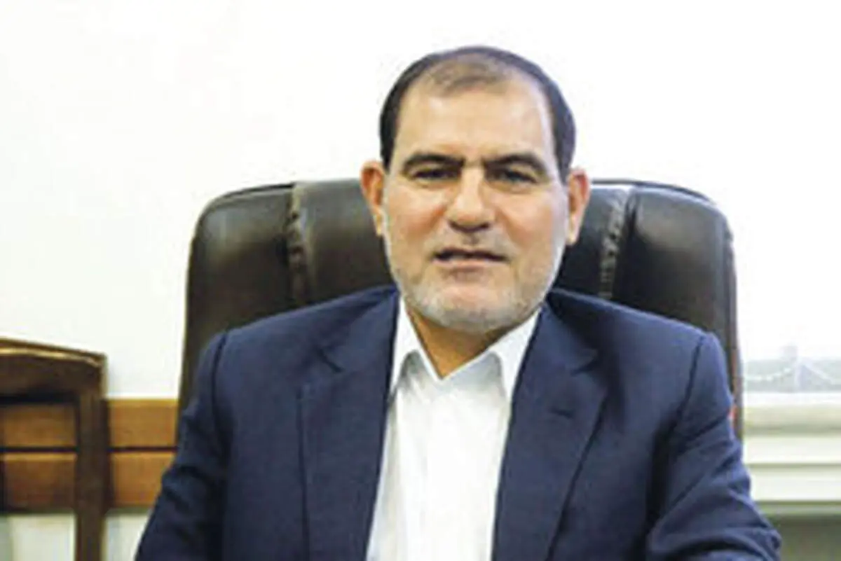 انتقاد خرم آبادی از کوتاهی مسئولان درباره فضای مجازی
