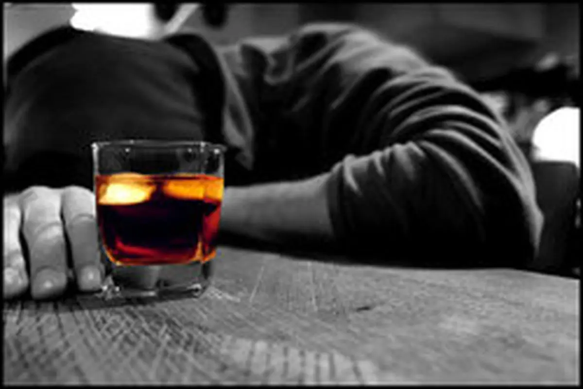 مسمومیت ۴۹ نفر در شیروان در پی مصرف الکل