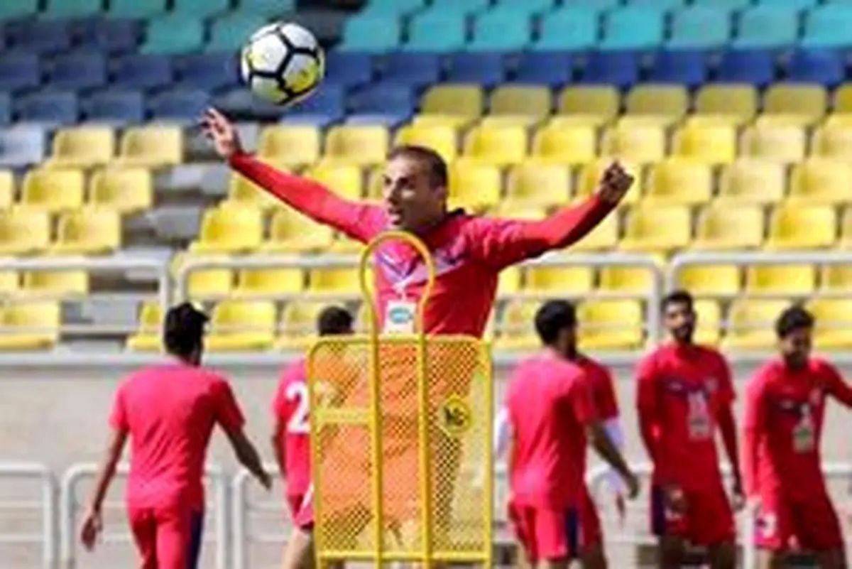 کاپیتان پرسپولیس مصدوم شد