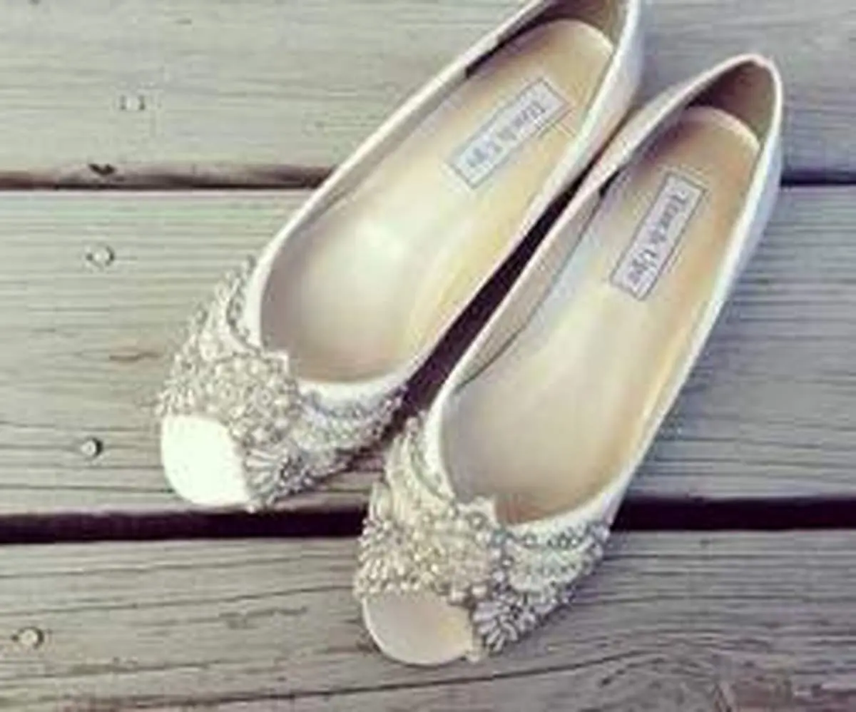کفش مجلسی بدون پاشنه و تخت زنانه