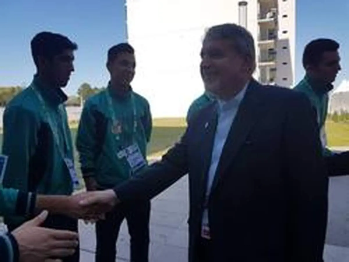 بازدید صالحی امیری از دهکده بازیها
