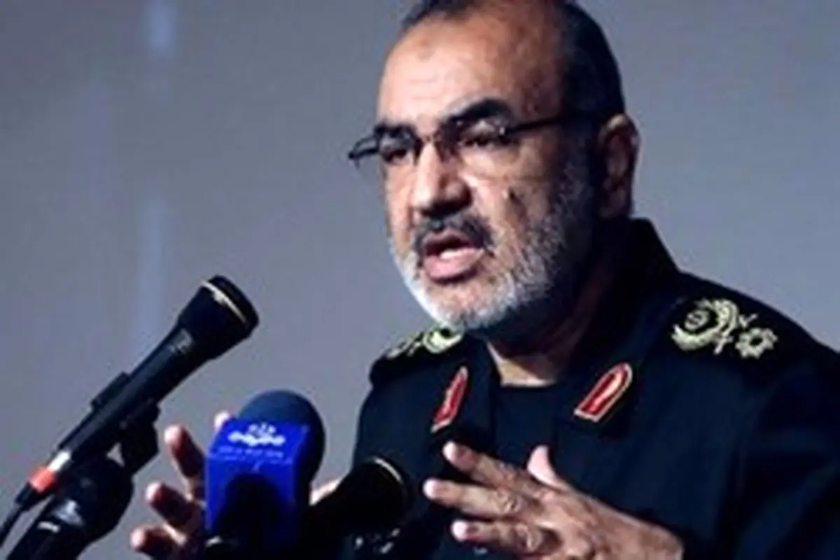 سردار سلامی: تفکری که مذاکره با آمریکا را راه نجات میداند، خطرناک است