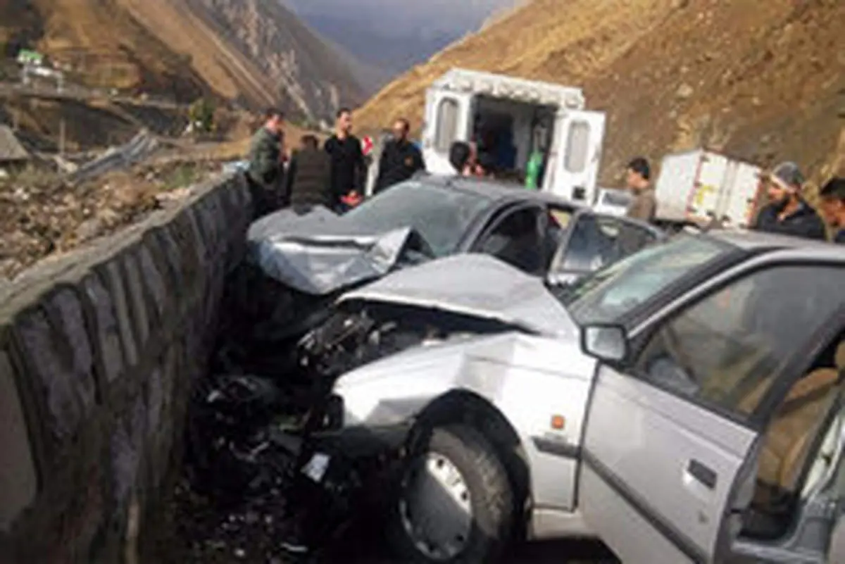 تصادف در محور هراز ۴ مصدوم بر جای گذاشت